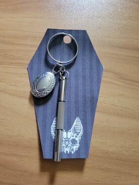 💀NEW💀Hand Crafted Silver-tone Keychain with Locket and Tool Charm